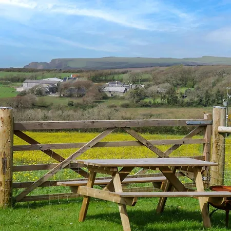 1 Bed In Bude 88498 Holiday home *